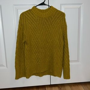 Thick mustard yellow sweater